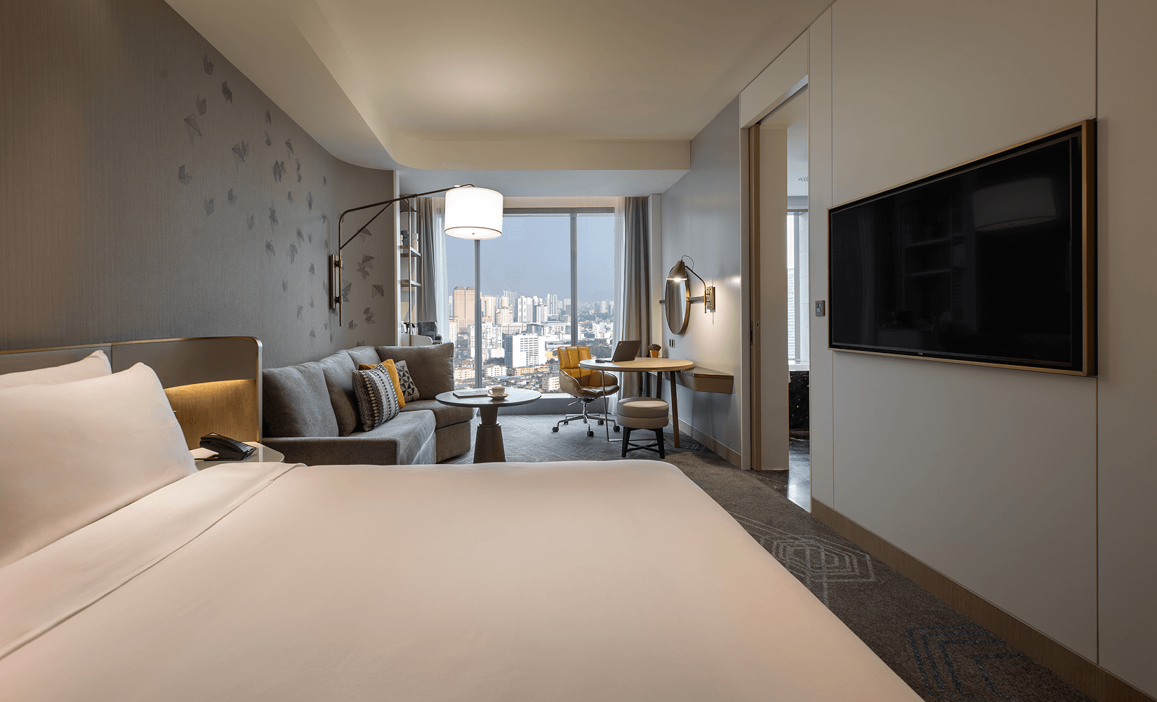 R-suite-junior-slider-img-02